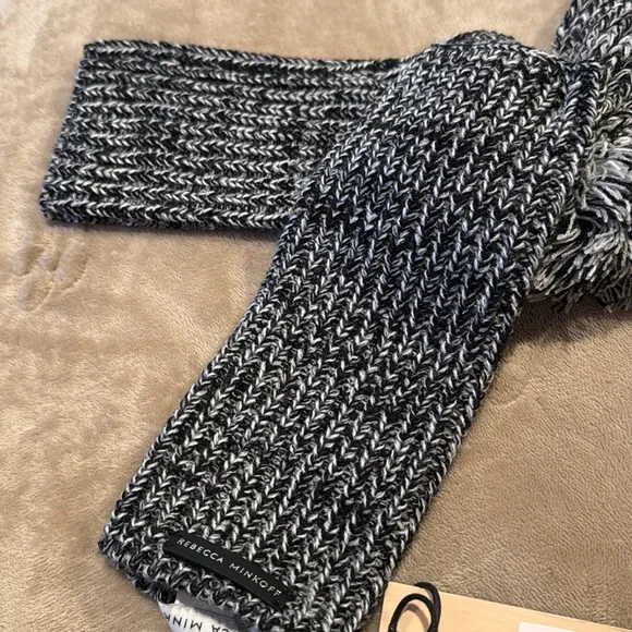 Rebecca Minkoff hat and glove set nwt - Picture 2 of 7